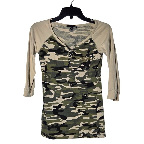 2 Look Amazing Womens Camouflage Raglan 3/4 Sleeve Shirt Medium Grunge Military - Picture 2 of 13